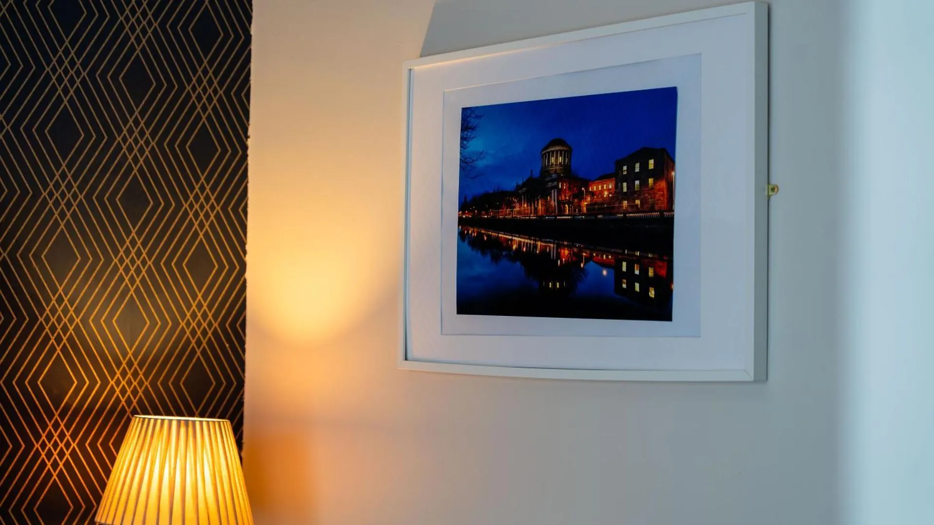 Hotel St George By Nina Dublin 3*,