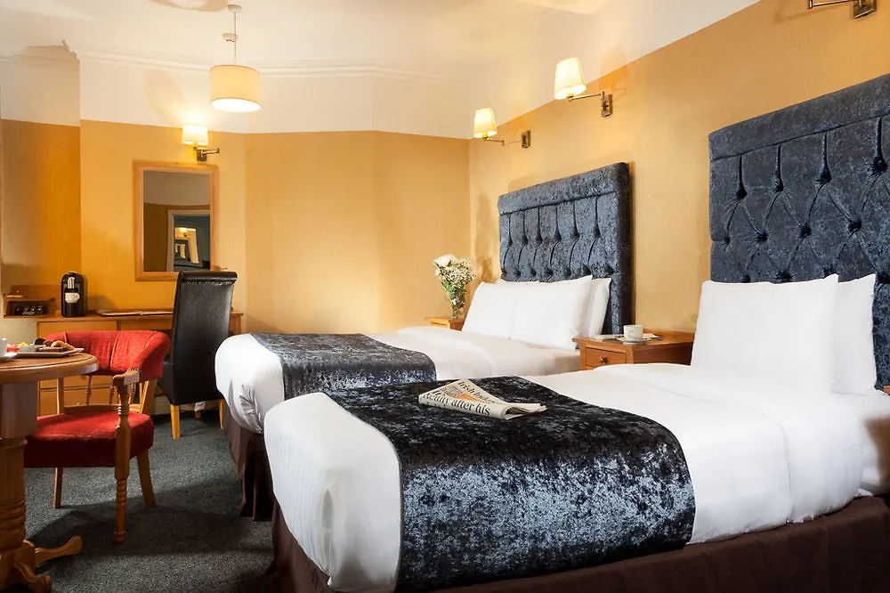 Hotel St George By Nina Dublin 3*,