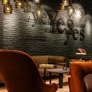 4* Hotel One